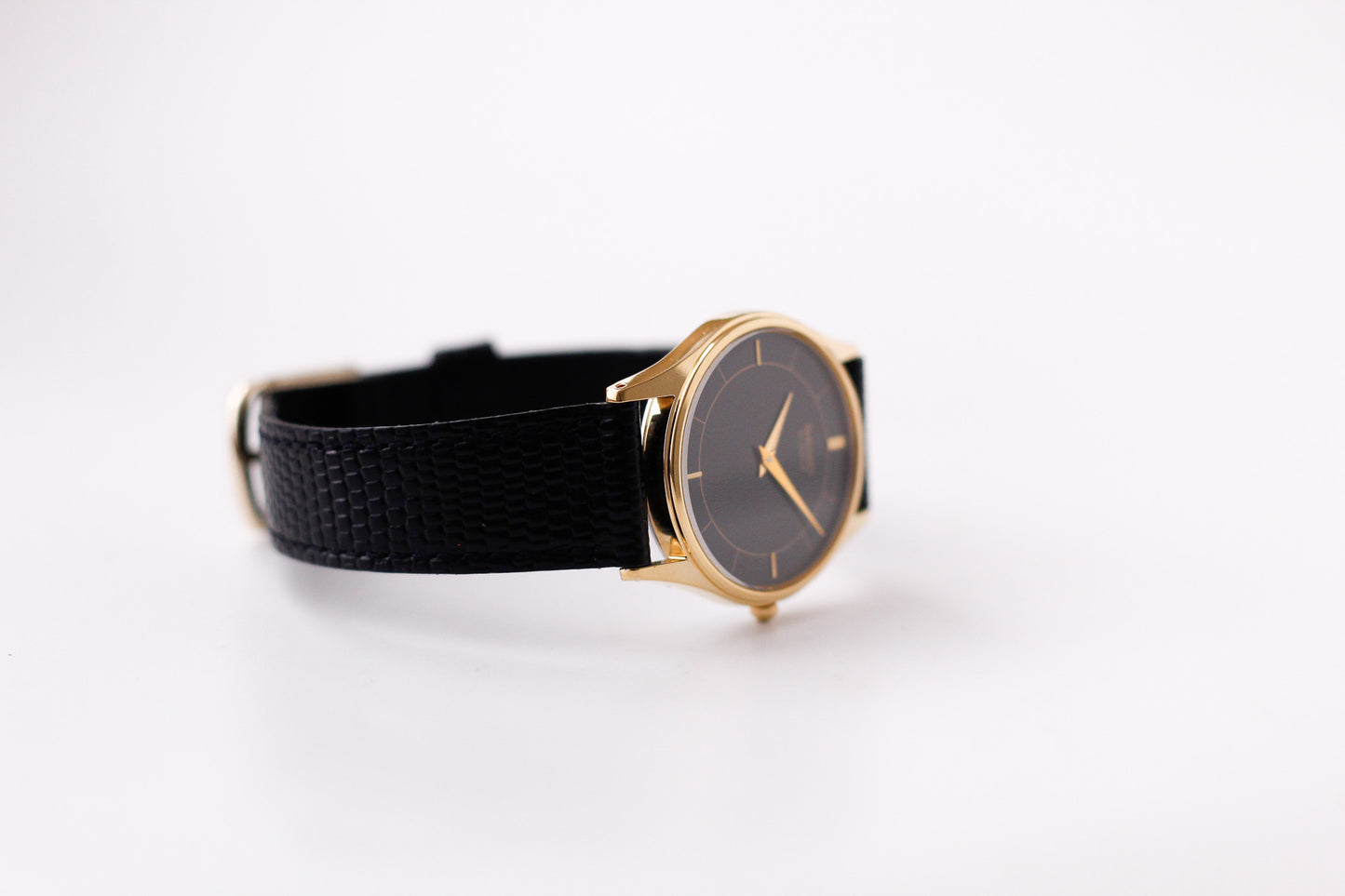1986 Seiko Quartz Black Bark Dial Men's Wrist-Watch