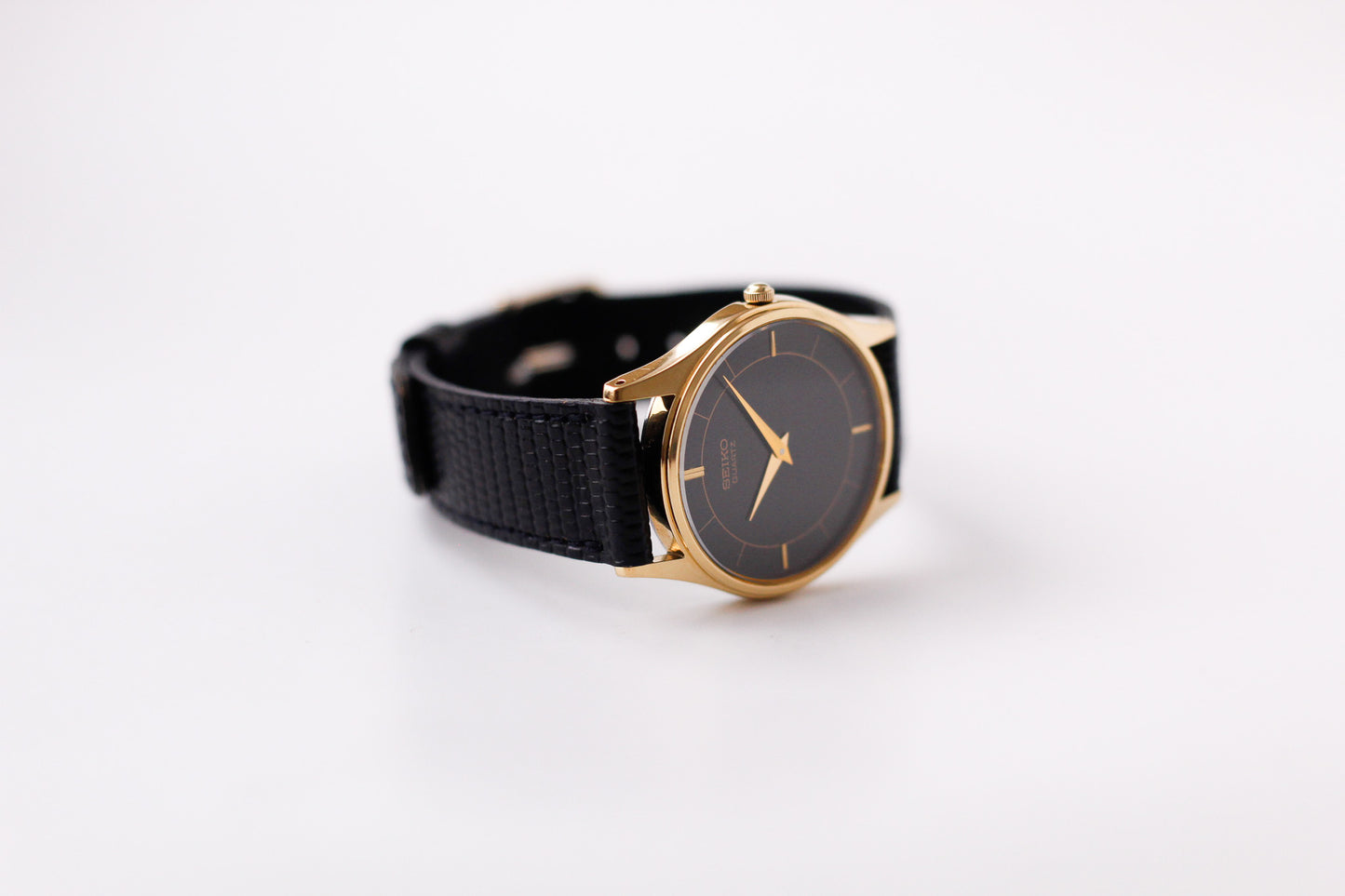 1986 Seiko Quartz Black Bark Dial Men's Wrist-Watch
