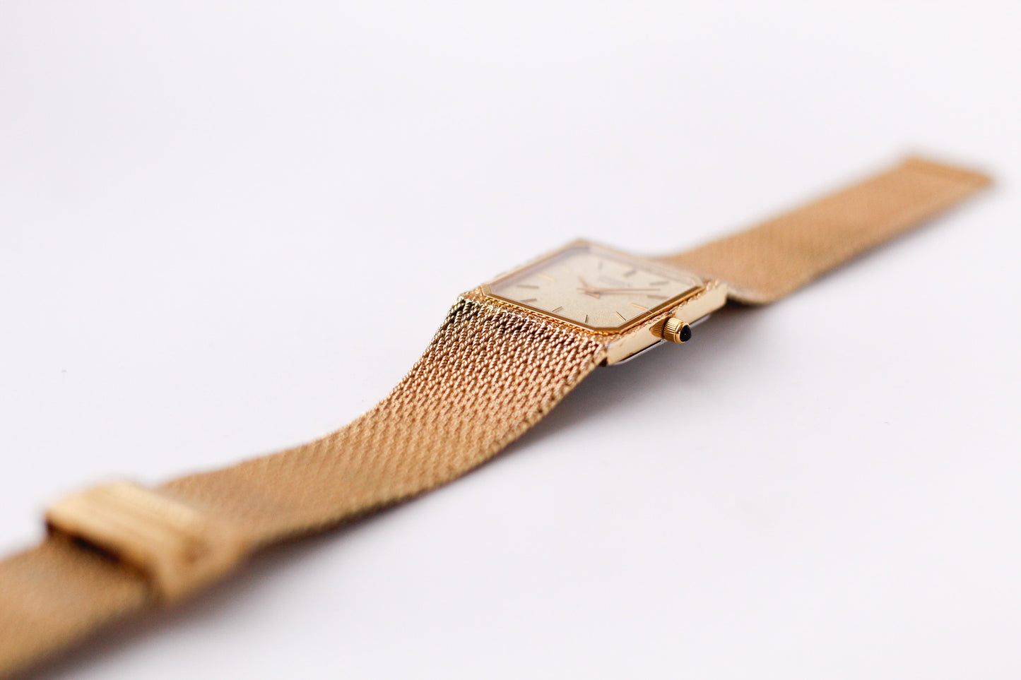 1984 Citizen Quartz Golden Washi Dial 'Golden Nugget' Case Men's Wrist-Watch W/Box