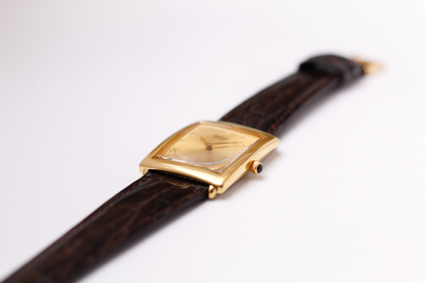 2003 Seiko Quartz Golden Sunburst Dial Tank Men's Wrist-Watch