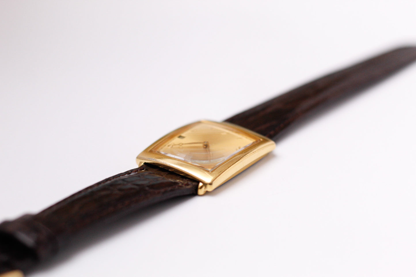 2003 Seiko Quartz Golden Sunburst Dial Tank Men's Wrist-Watch