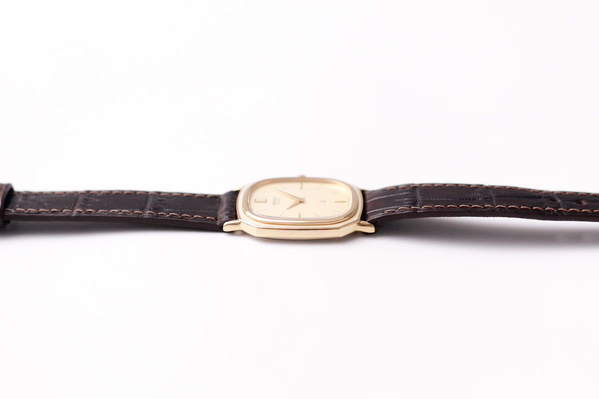 1981 Seiko Quartz Straight Grain Golden Dial Men's Wrist-Watch