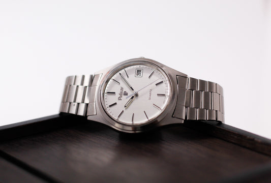 1991 Pulsar Quartz Straight Grain Silver Dial Men's Wrist-Watch