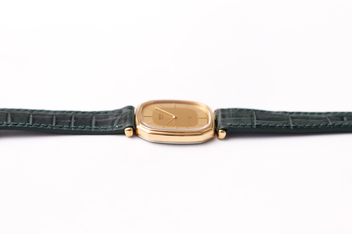 1979 Seiko Quartz Octagon Straight Grain Golden Dial Men's Wrist-Watch