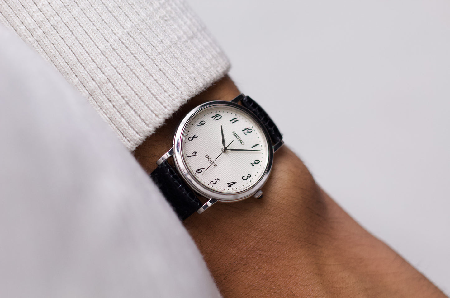 1981 Seiko Dolce Quartz Textured Silver Dial Men's Wrist-Watch