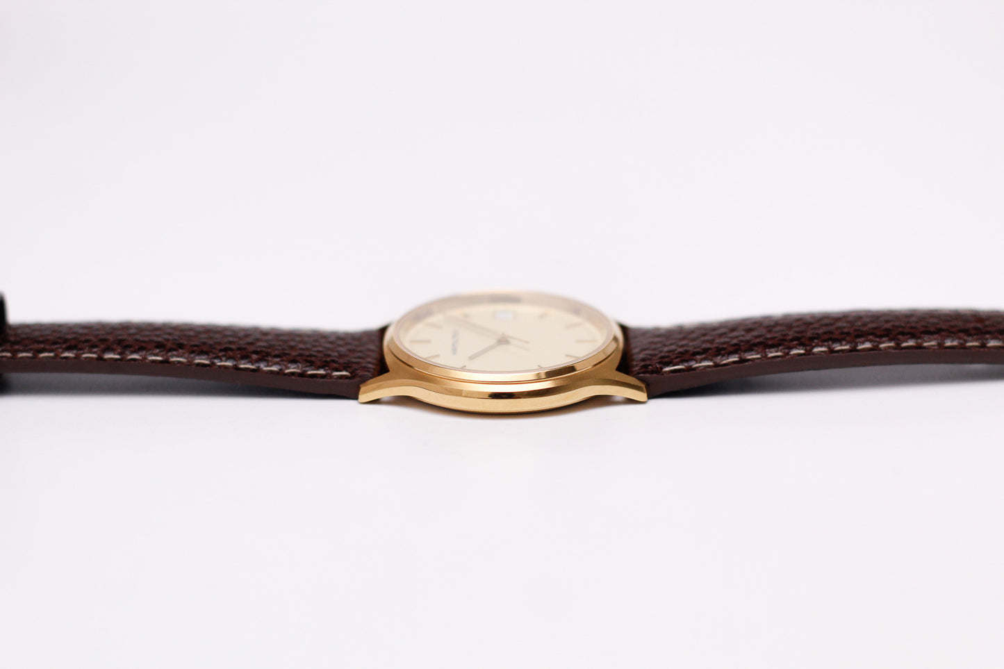 [Serviced] 1980s Hamilton Quartz Light Golden Dial Men's Wrist-Watch