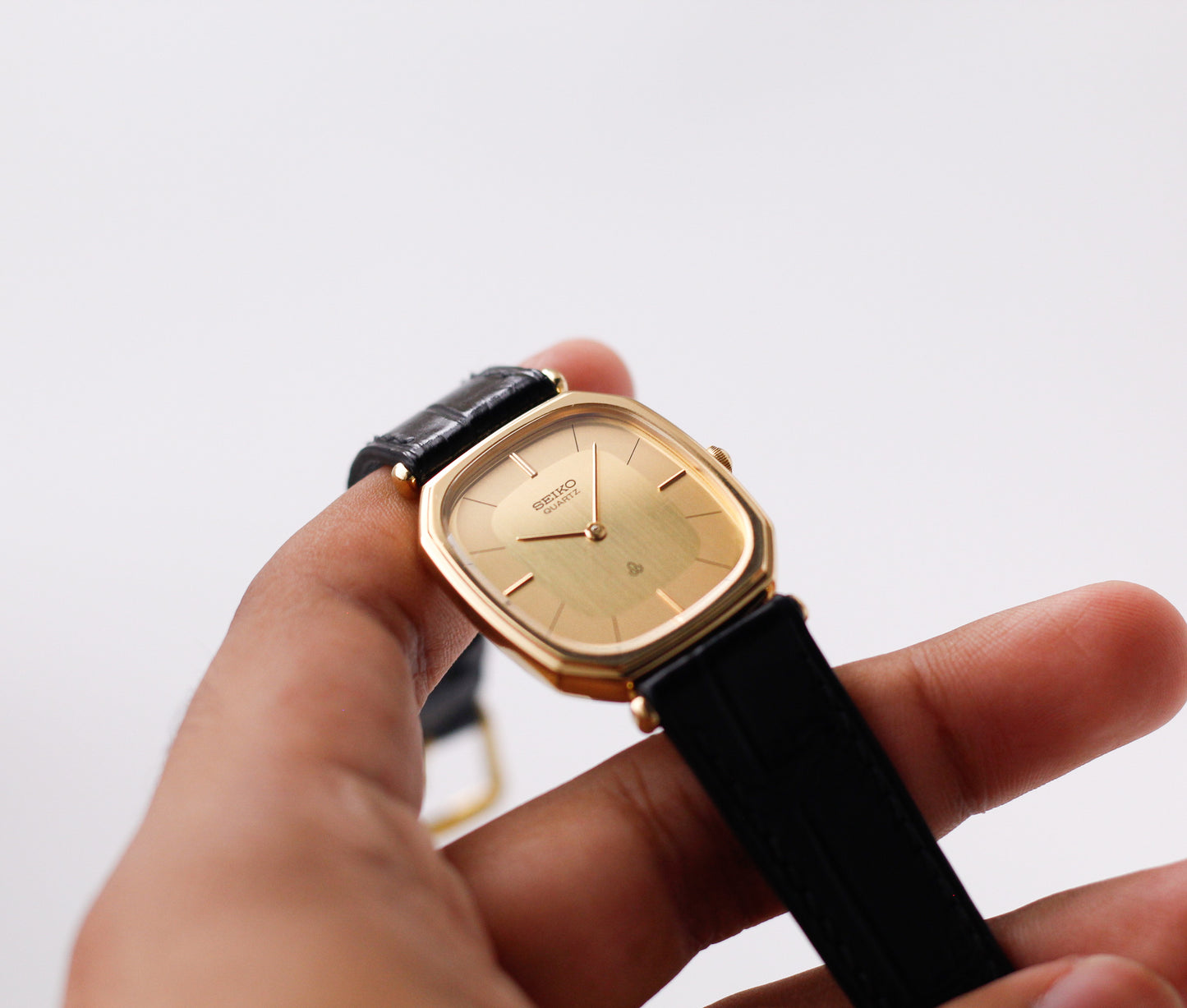 [Mint] 1977 Seiko Quartz Octagon Straight Grain Golden Dial Men's Wrist-Watch
