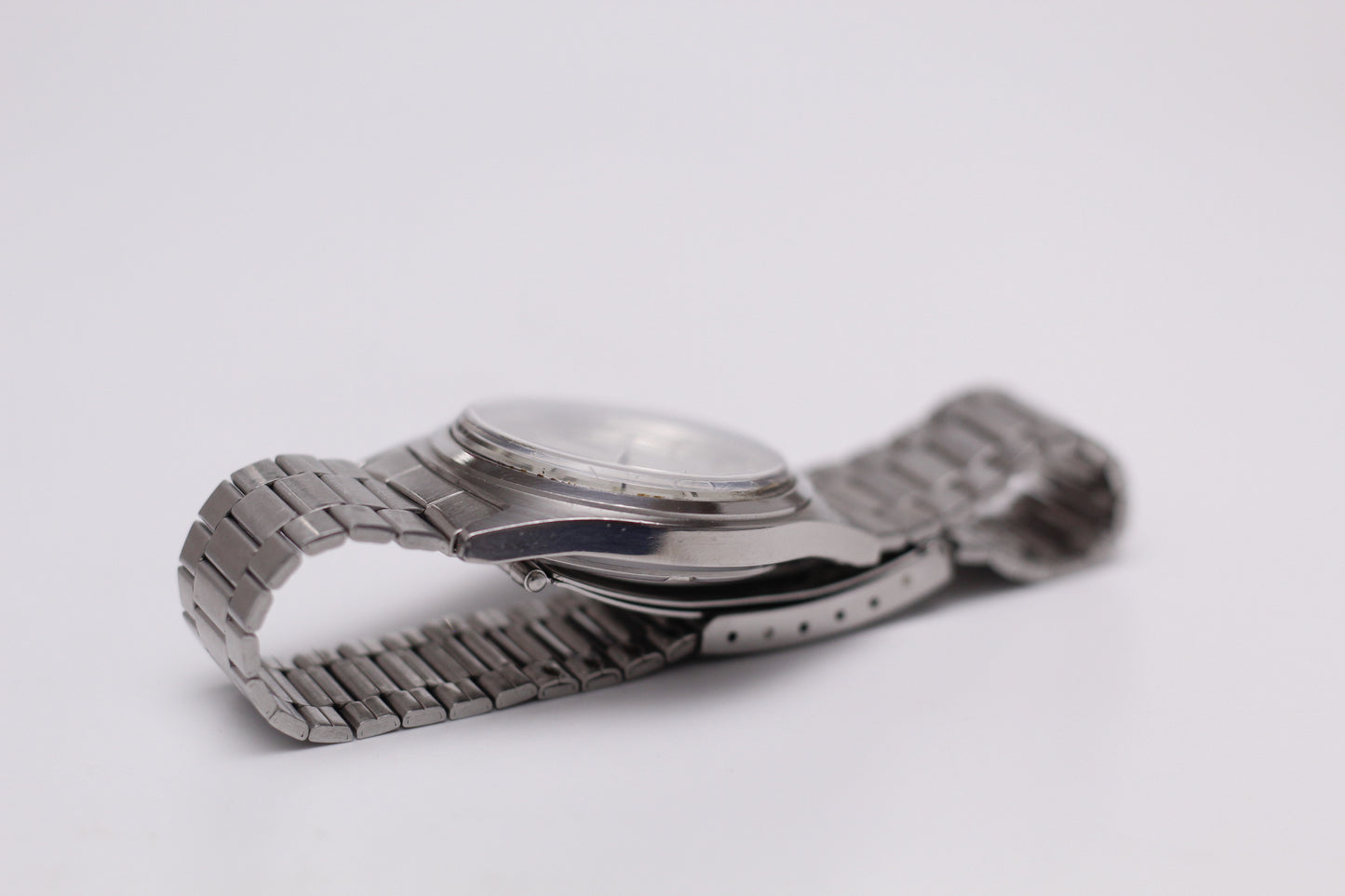 1991 Pulsar Quartz Straight Grain Silver Dial Men's Wrist-Watch