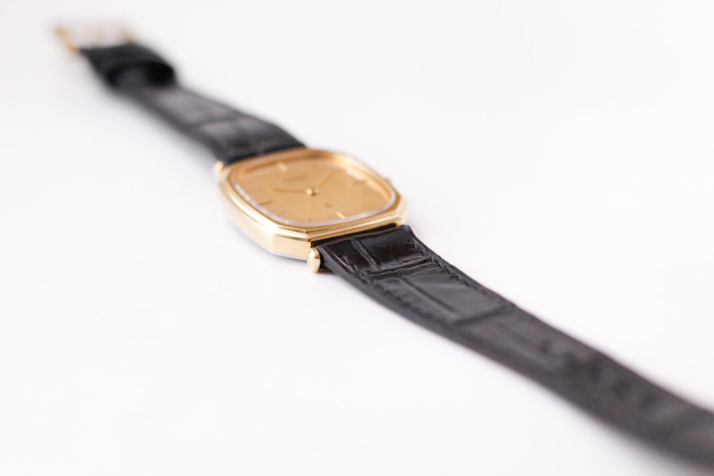 [Mint] 1977 Seiko Quartz Octagon Straight Grain Golden Dial Men's Wrist-Watch