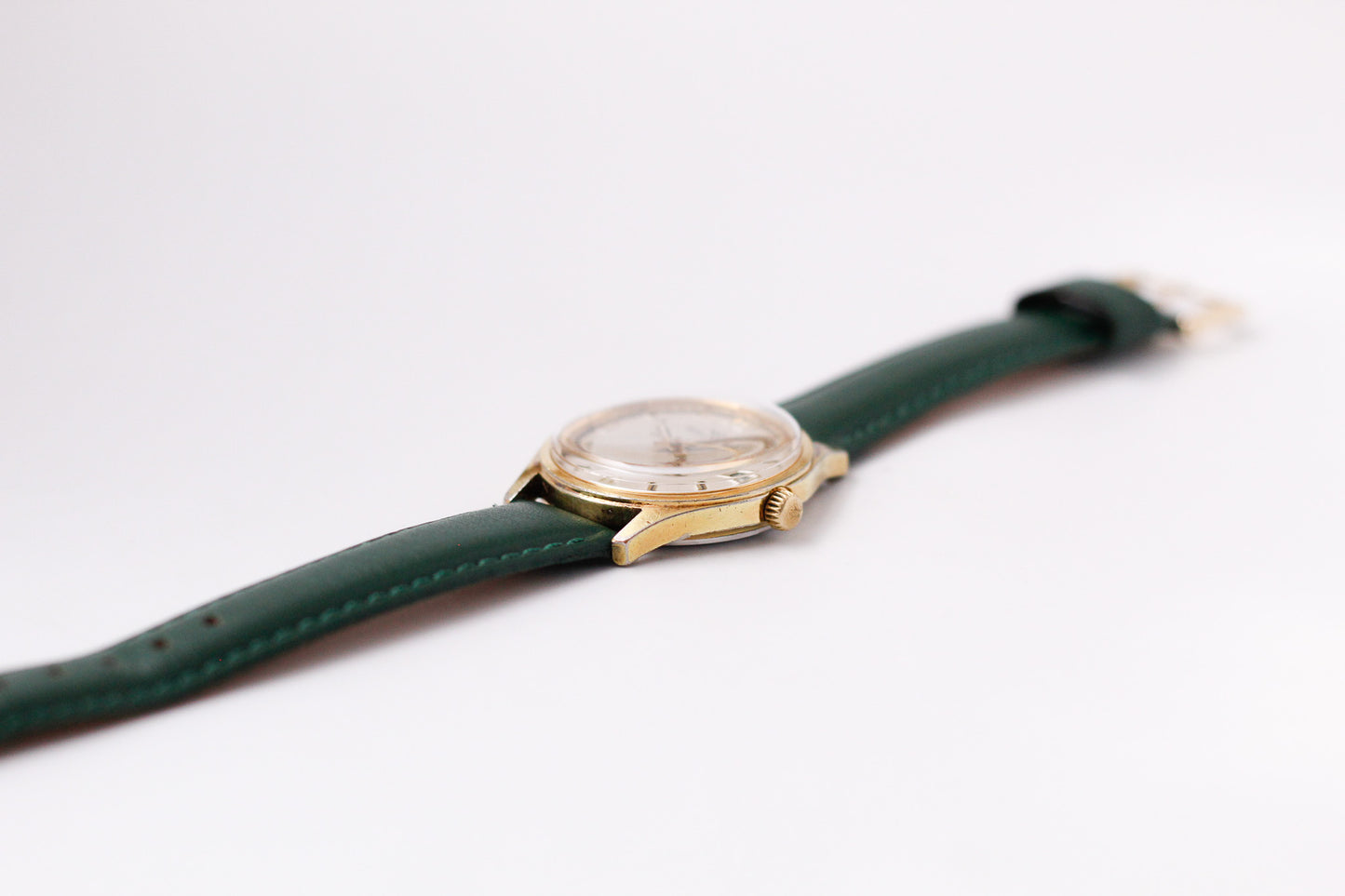 [Serviced] 1970s Waltham Mechanical Straight Grain Silver Dial Men's Wrist-Watch
