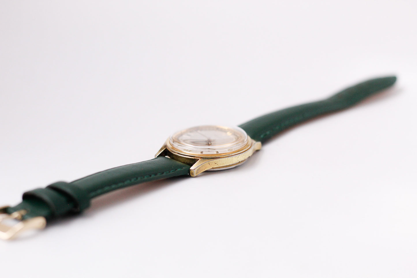 [Serviced] 1970s Waltham Mechanical Straight Grain Silver Dial Men's Wrist-Watch