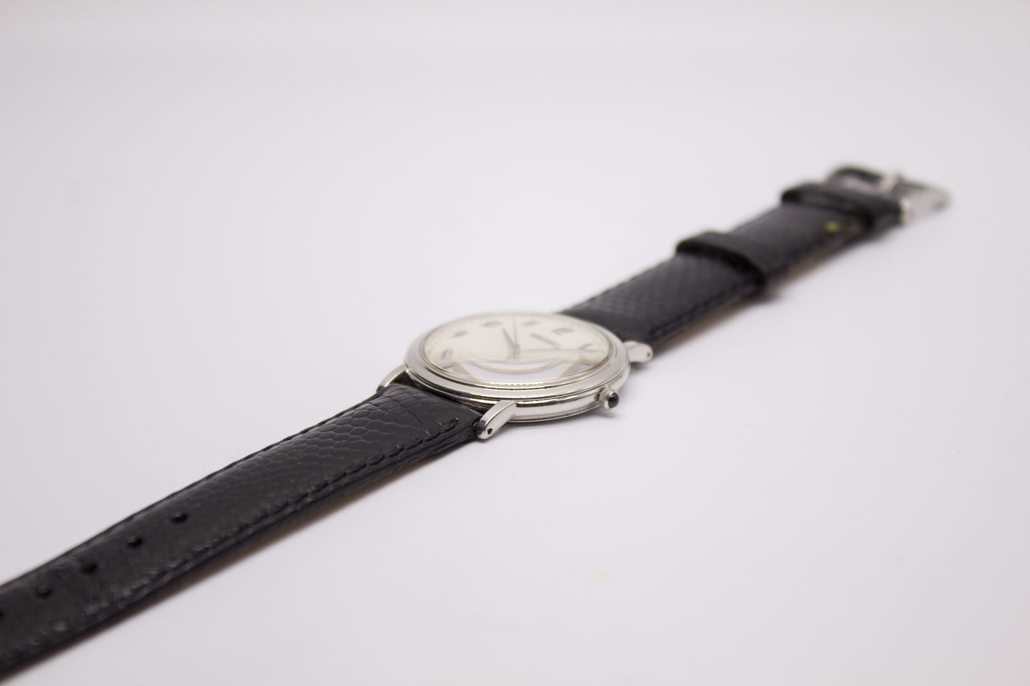 1981 Seiko Dolce Quartz Textured Silver Dial Men's Wrist-Watch