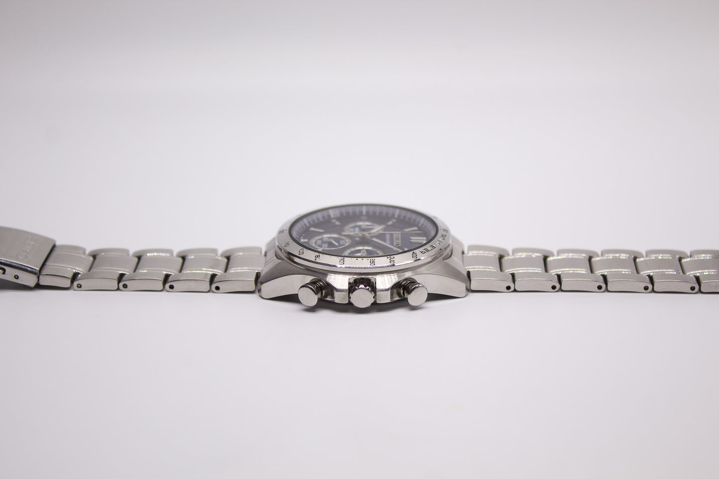 2009 Seiko Quartz Marine Blue Chronograph Men's Wrist-Watch