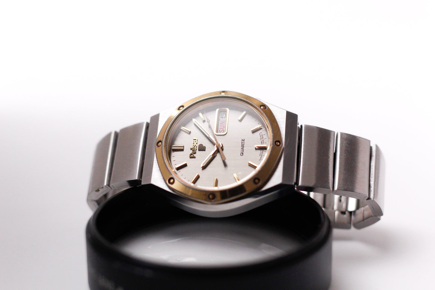 1980 Puslar Quartz Straight Grain Gray Dial Two Tone Men's Wrist-Watch