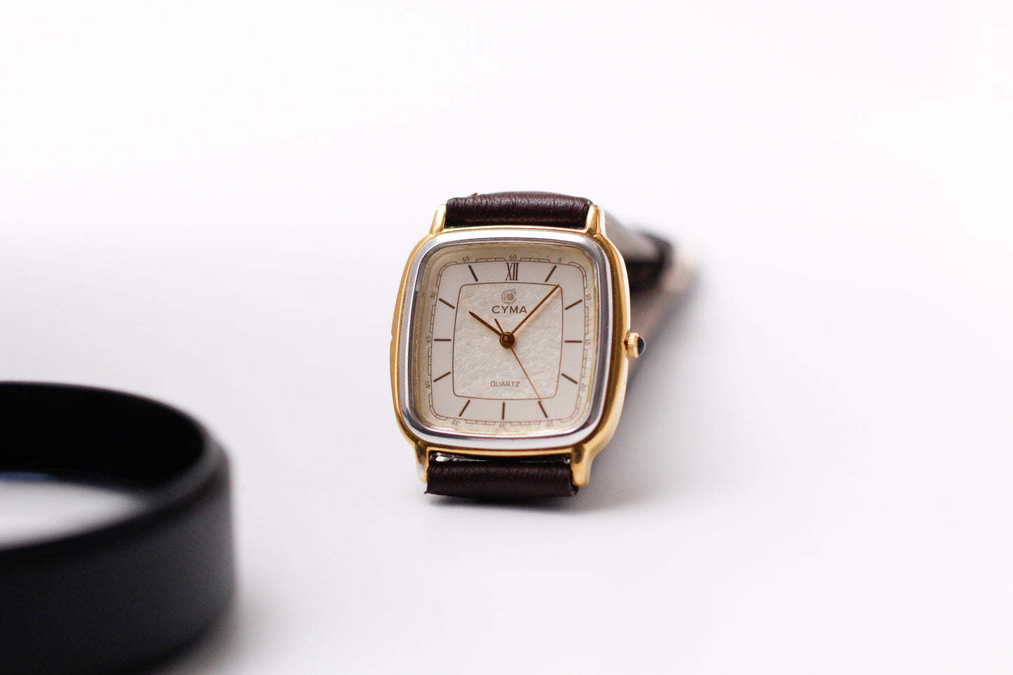 1990s Cyma Quartz Bi-Textured Light Golden Dial Ladies Wrist-Watch