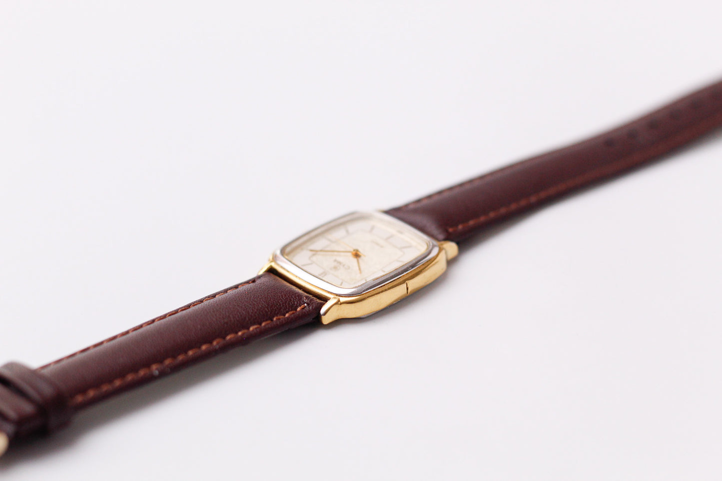 1990s Cyma Quartz Bi-Textured Light Golden Dial Ladies Wrist-Watch