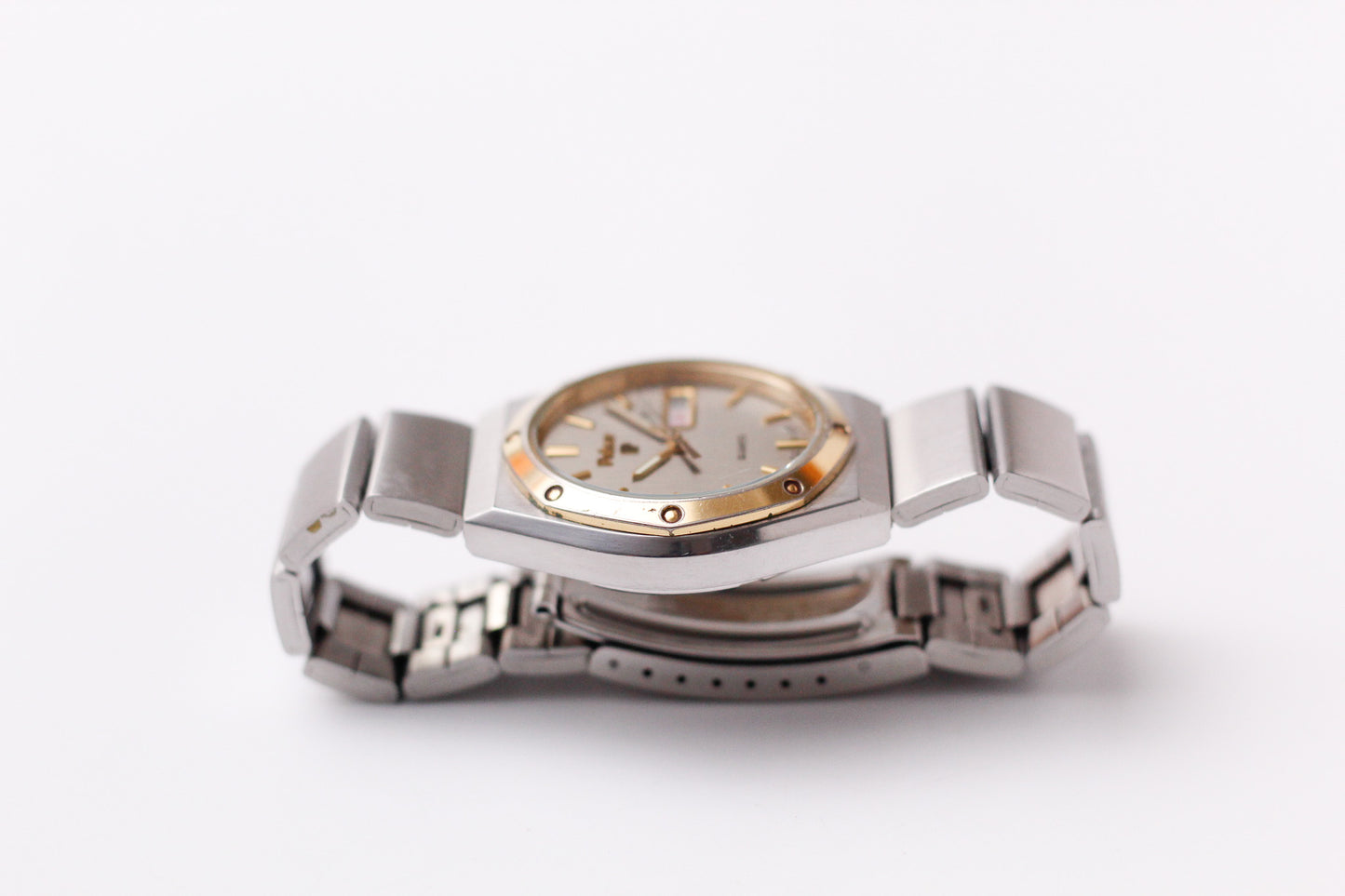 1980 Puslar Quartz Straight Grain Gray Dial Two Tone Men's Wrist-Watch