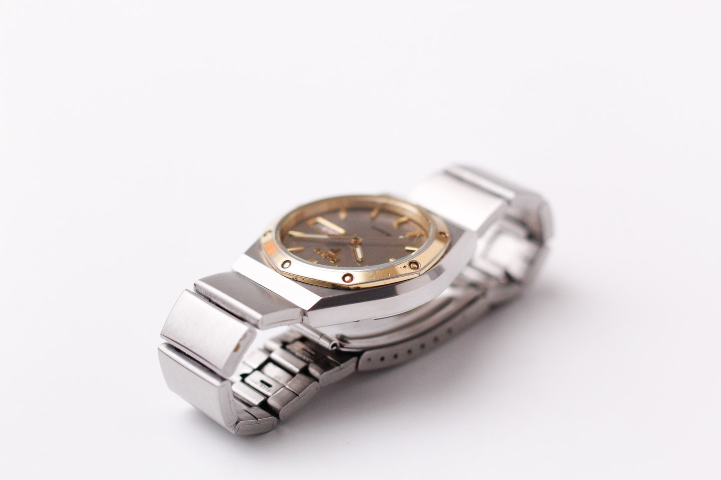 1980 Puslar Quartz Straight Grain Gray Dial Two Tone Men's Wrist-Watch