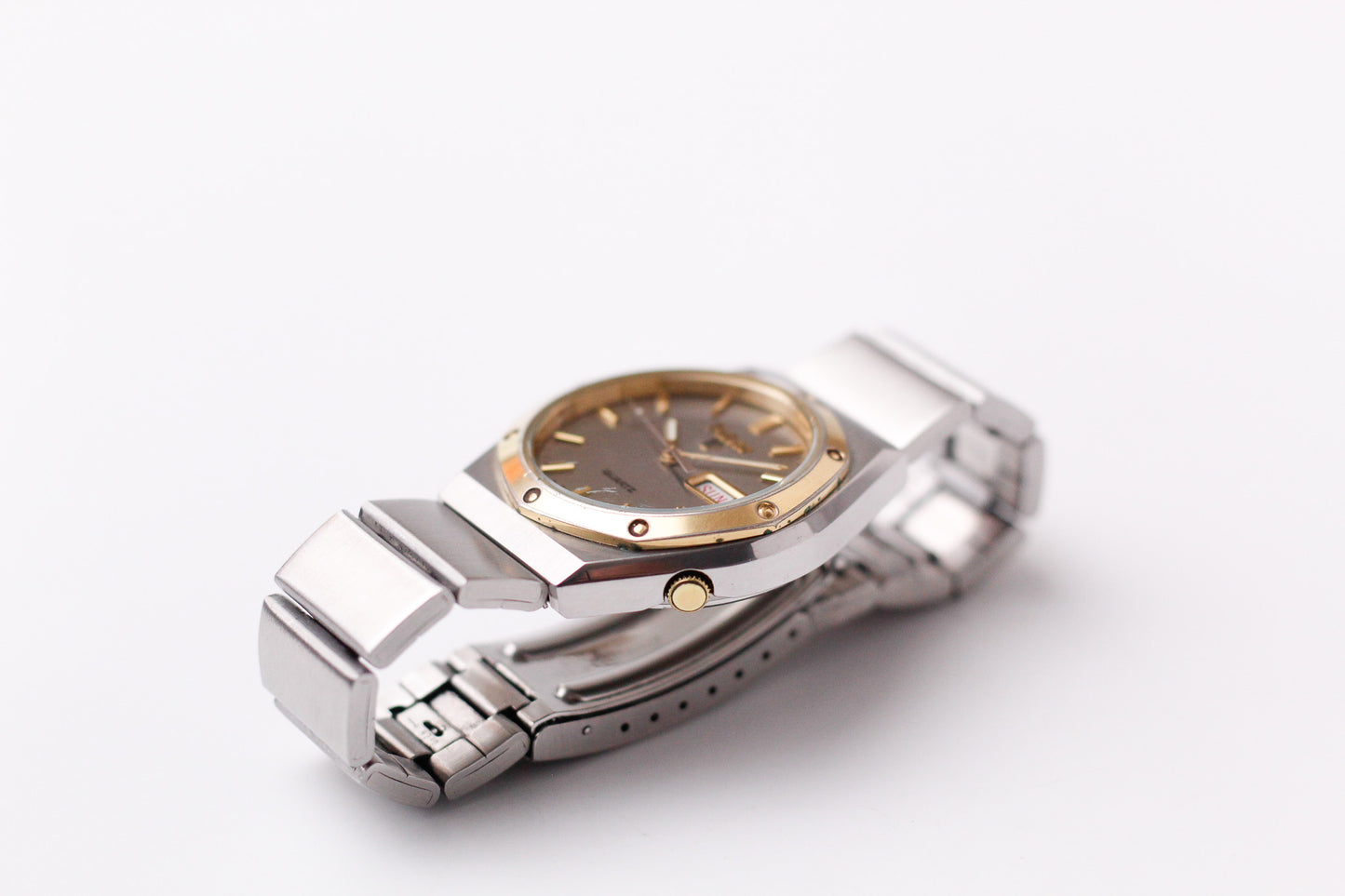 1980 Puslar Quartz Straight Grain Gray Dial Two Tone Men's Wrist-Watch