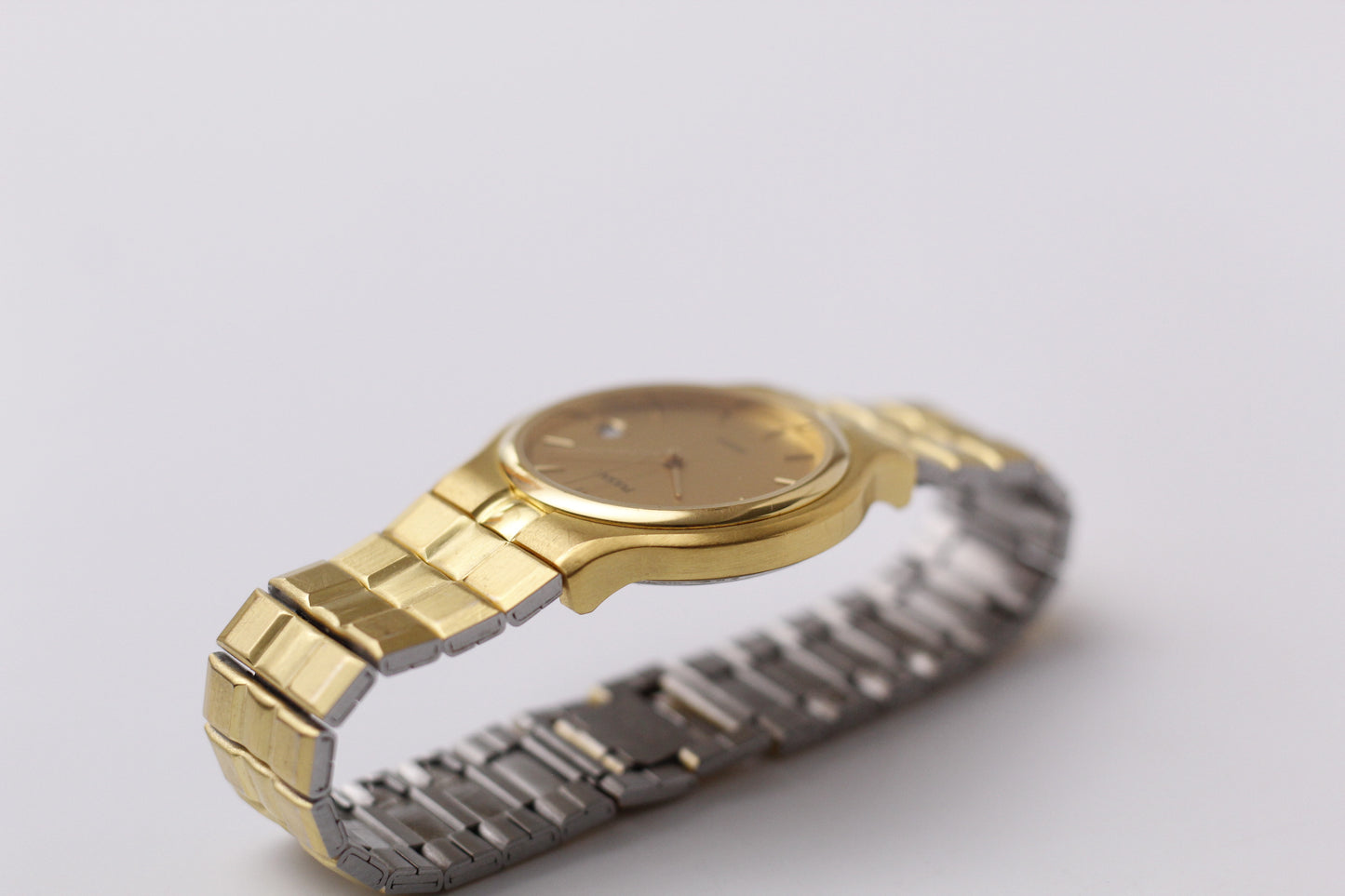 2000s Pulsar Quartz Straight Grain Golden Dial Men's Wrist-Watch