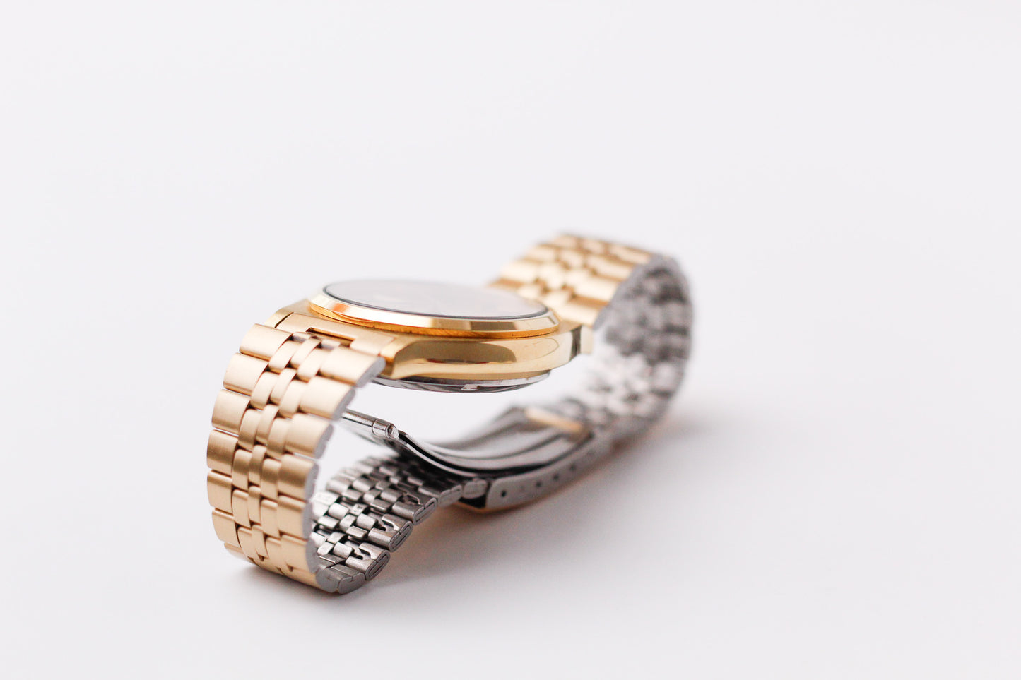 1988 Seiko 5 Automatic Golden Sunburst Dial Men's Wrist-Watch