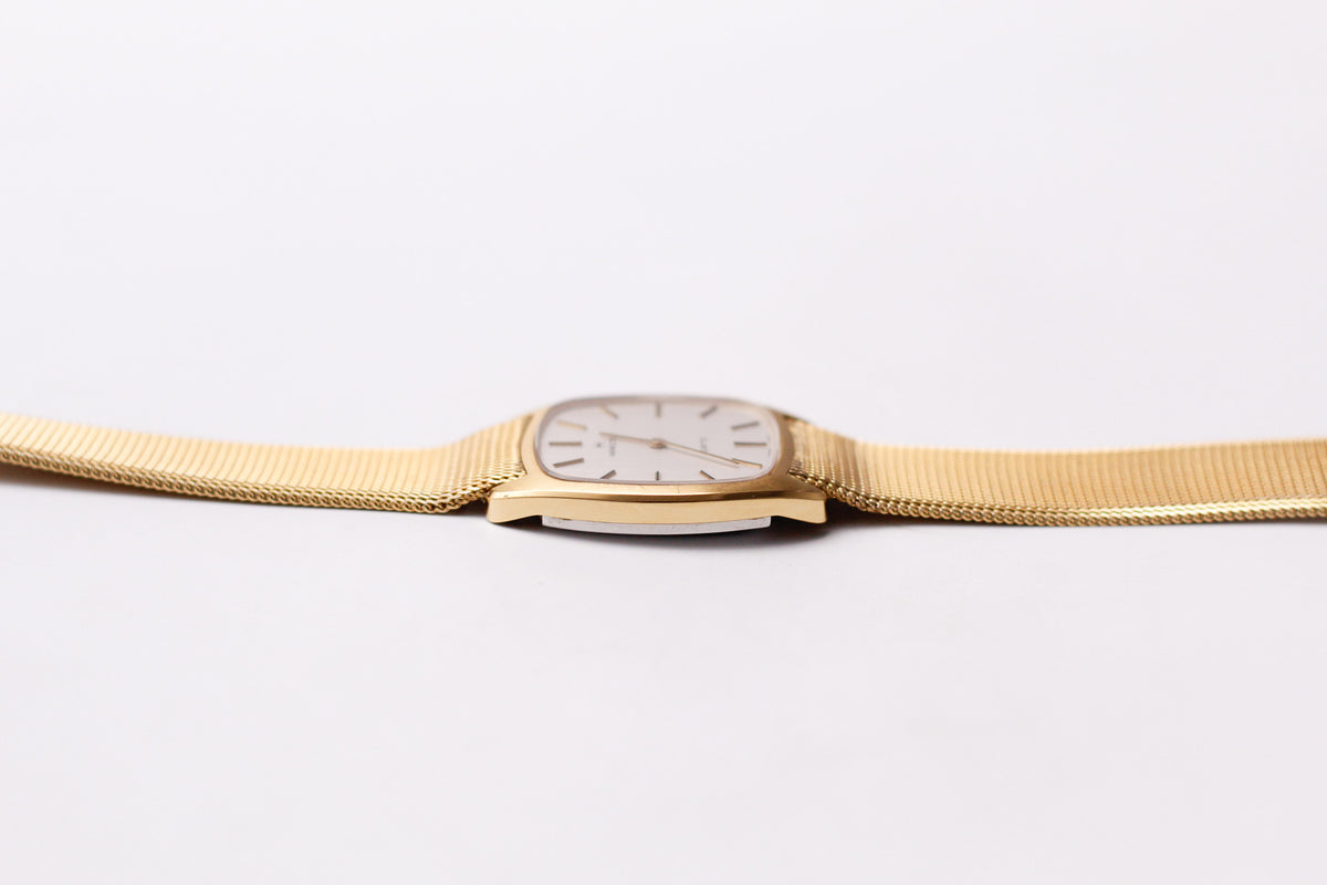 1978 Hamilton Quartz Straight Grain Silver Dial Men's Wrist-Watch Full-Set
