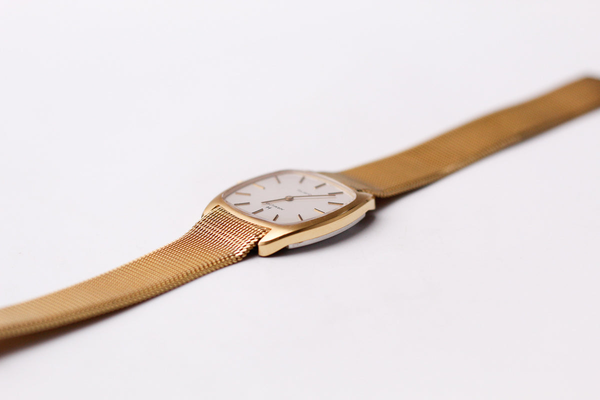 1978 Hamilton Quartz Straight Grain Silver Dial Men's Wrist-Watch Full-Set