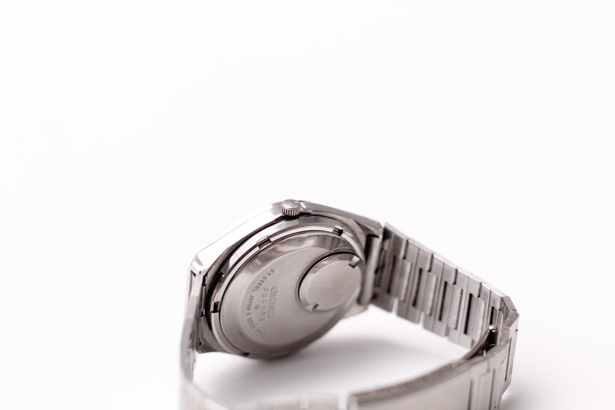 1974 Seiko Quartz QT Straight Grain Silver Dial Men's Wrist-Watch