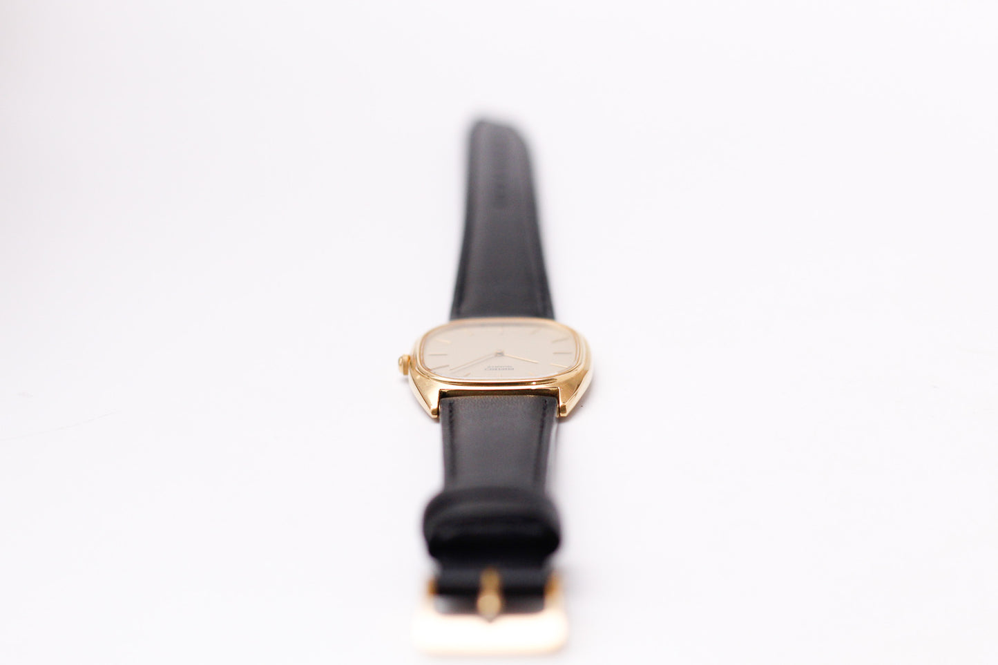1984 Seiko Quartz Straight Grain Golden Dial Men's Wrist Watch