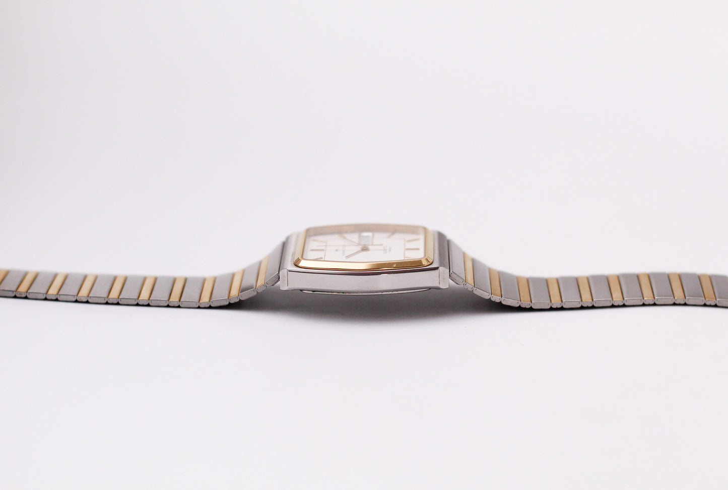 1980s Hamilton Quartz Cream White Dial Two Tone Men's Wrist-Watch W/Box & Papers
