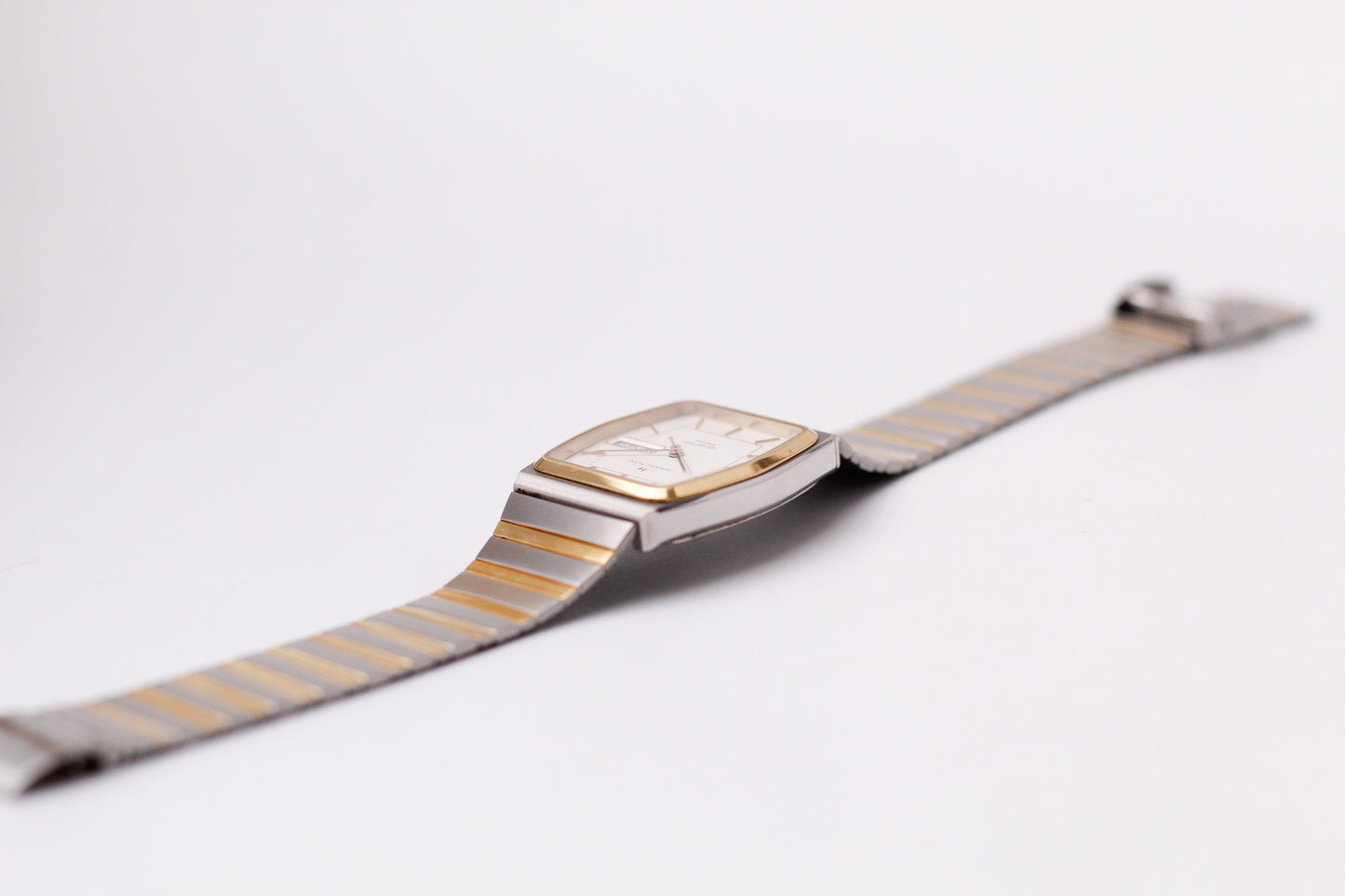 1980s Hamilton Quartz Cream White Dial Two Tone Men's Wrist-Watch W/Box & Papers