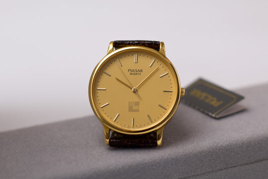 1995 Pulsar Quartz Straight Grain Golden Dial Men's Wrist-Watch W/Box