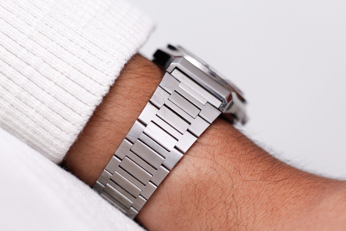 1974 Seiko Quartz QT Straight Grain Silver Dial Men's Wrist-Watch