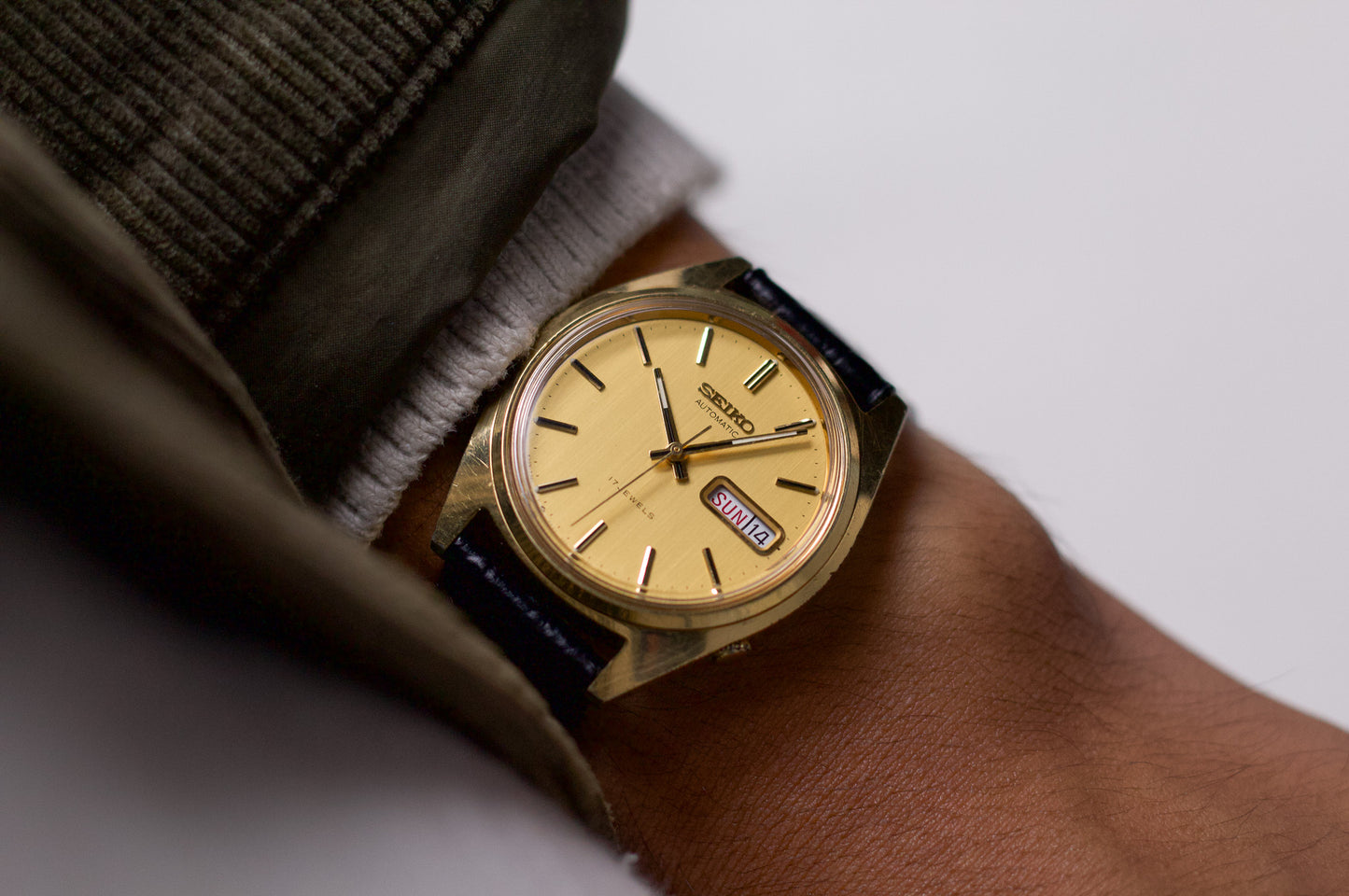 [Serviced] 1974 Seiko Automatic Gold Straight Grain Dial Men's Wrist-Watch