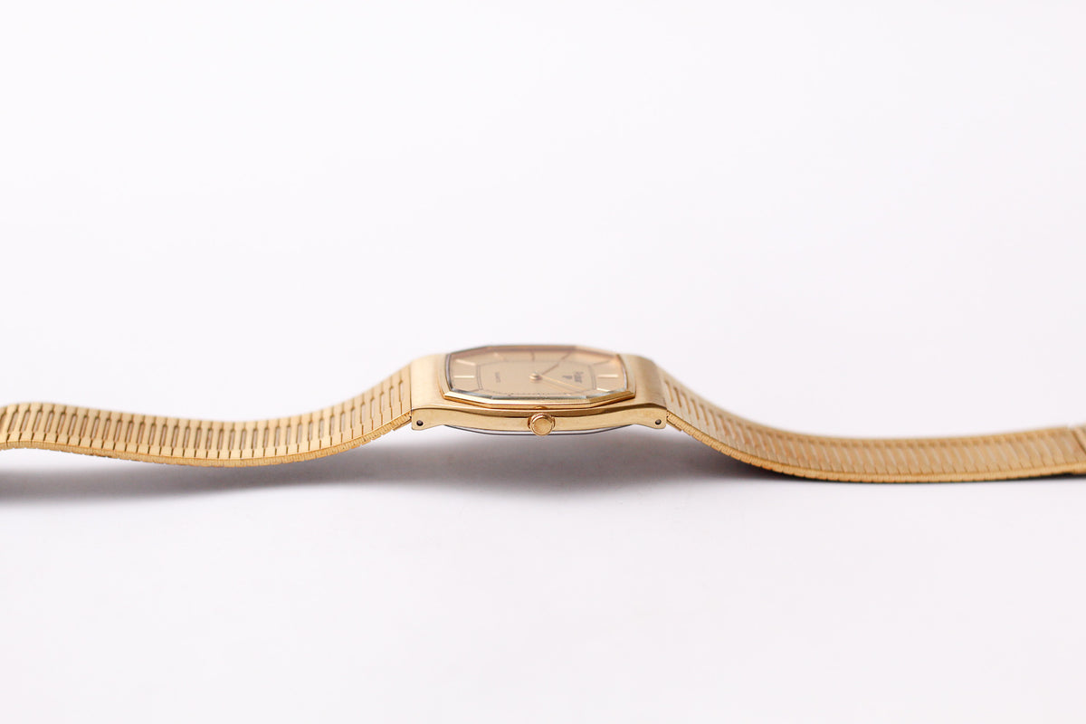 1983 Pulsar Quartz Straight Grain Golden Dial Men's Wrist Watch