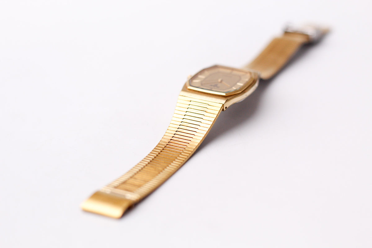1983 Pulsar Quartz Straight Grain Golden Dial Men's Wrist Watch