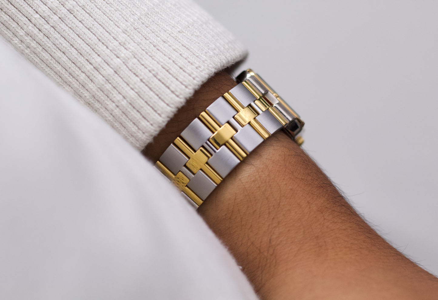 1998 Pulsar Quartz Stark White Dial Two Tone Men's Wrist-Watch W/Box