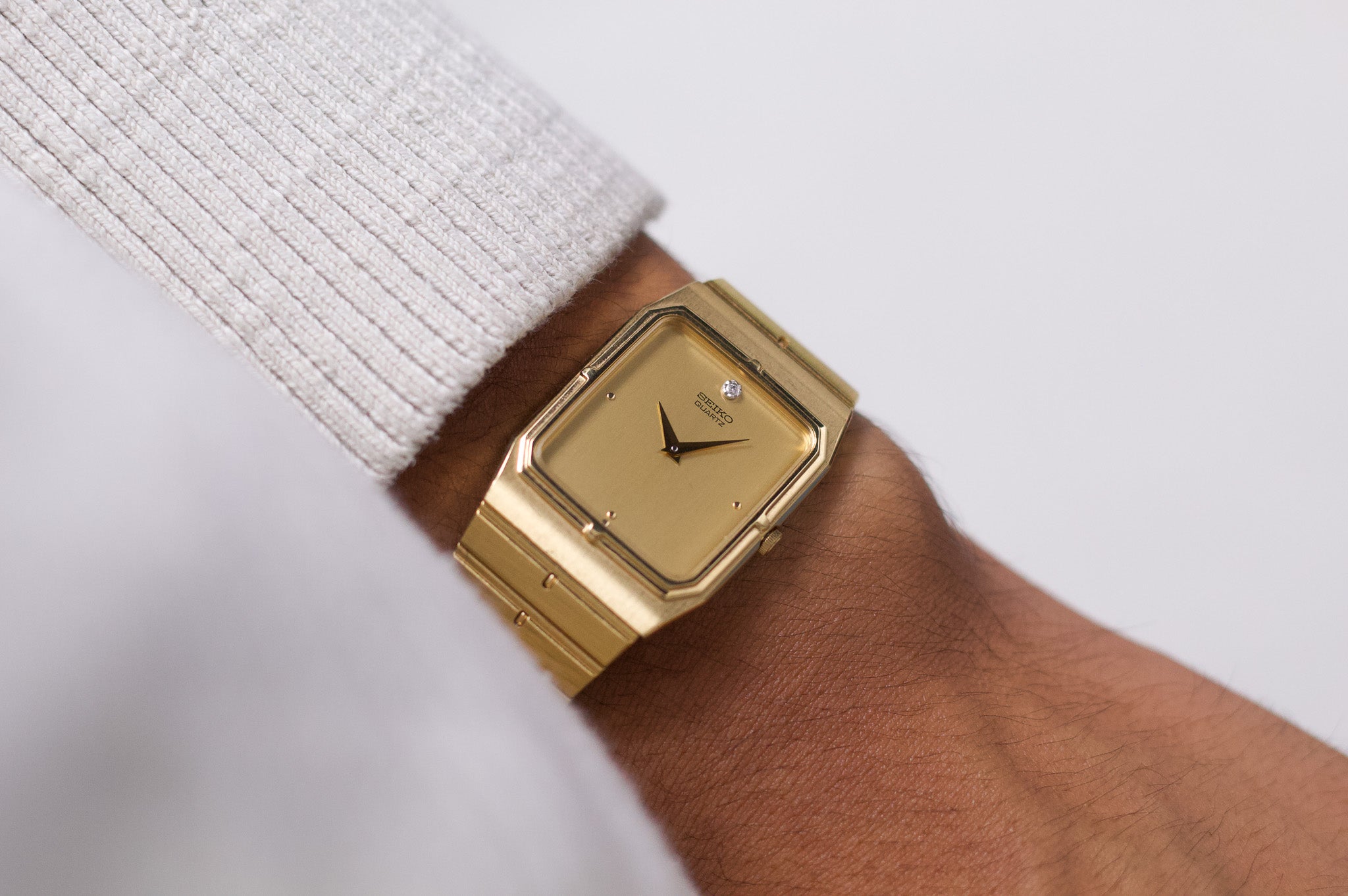 1986 Seiko Quartz 'Gem' Tank Light Golden Dial Men's Wrist-Watch