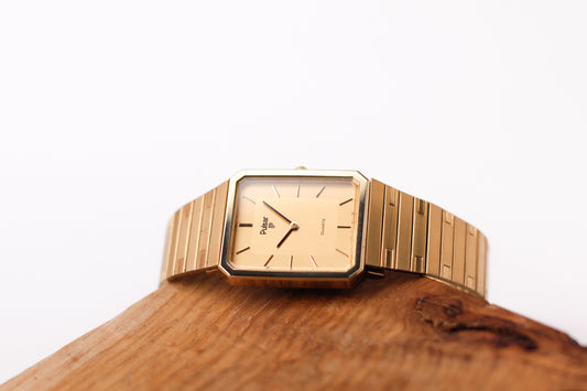 1985 Pulsar Quartz Straight Grain Golden Dial Men's Wrist-Watch