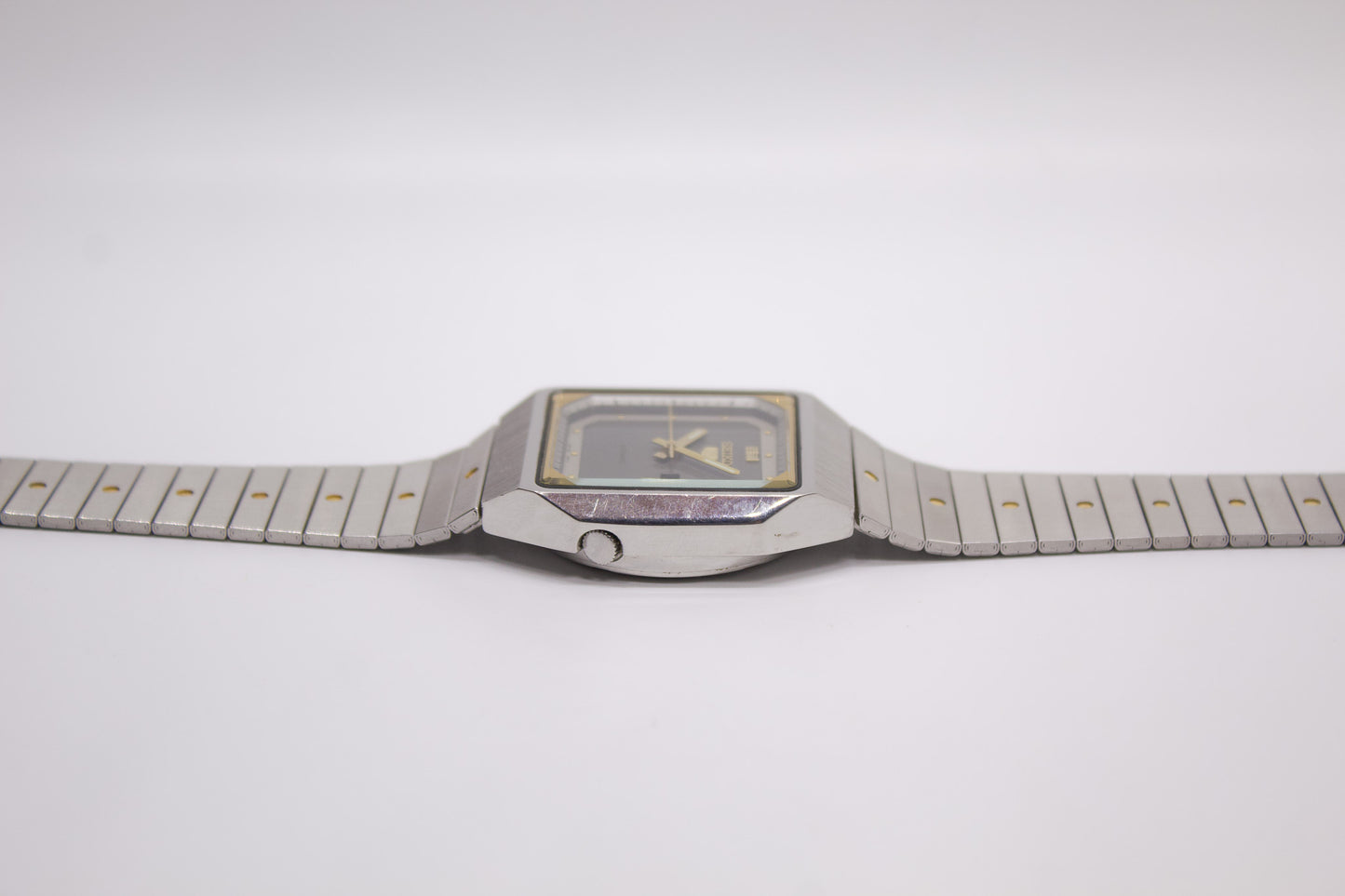 1995 Seiko 5 Automatic TV Straight Grain Gray Dial Men's Wrist-Watch
