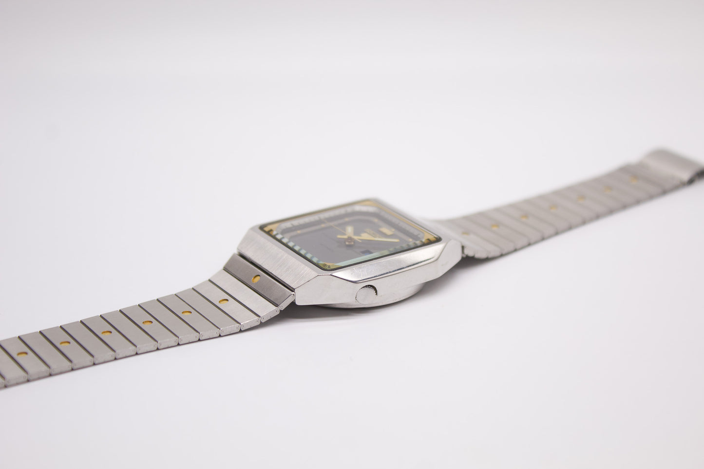 1995 Seiko 5 Automatic TV Straight Grain Gray Dial Men's Wrist-Watch