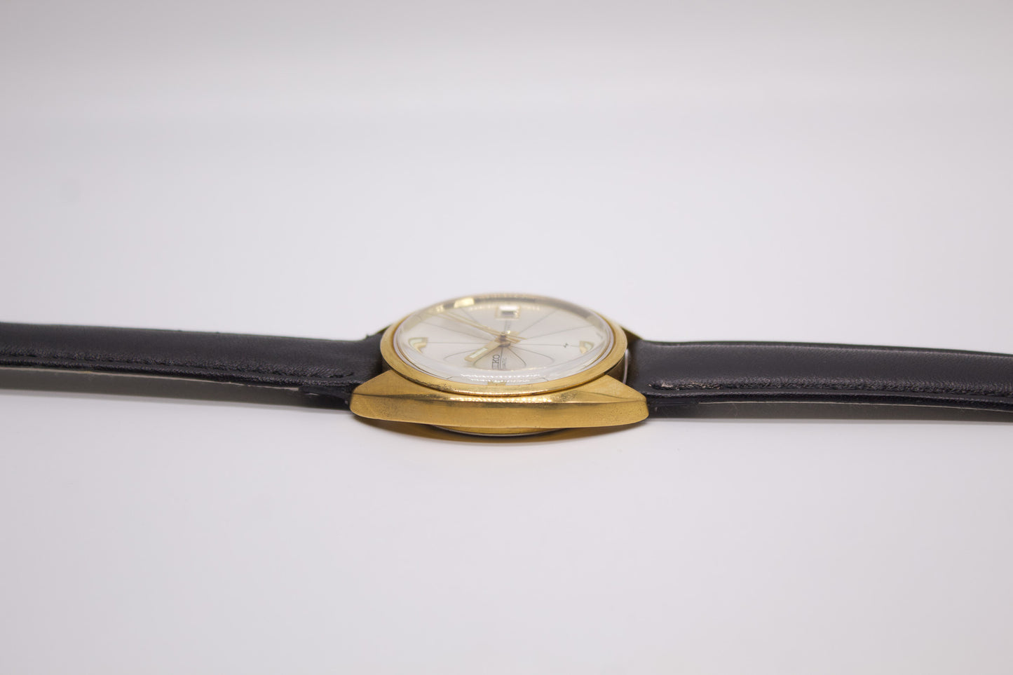 [Serviced] 1969 Seiko Automatic 'Crosshairs Silver Sunburst Dial' Men's Wrist-Watch