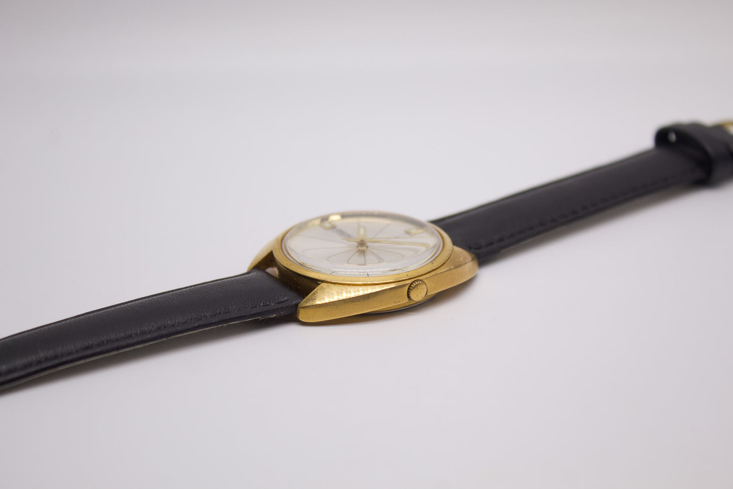 [Serviced] 1969 Seiko Automatic 'Crosshairs Silver Sunburst Dial' Men's Wrist-Watch