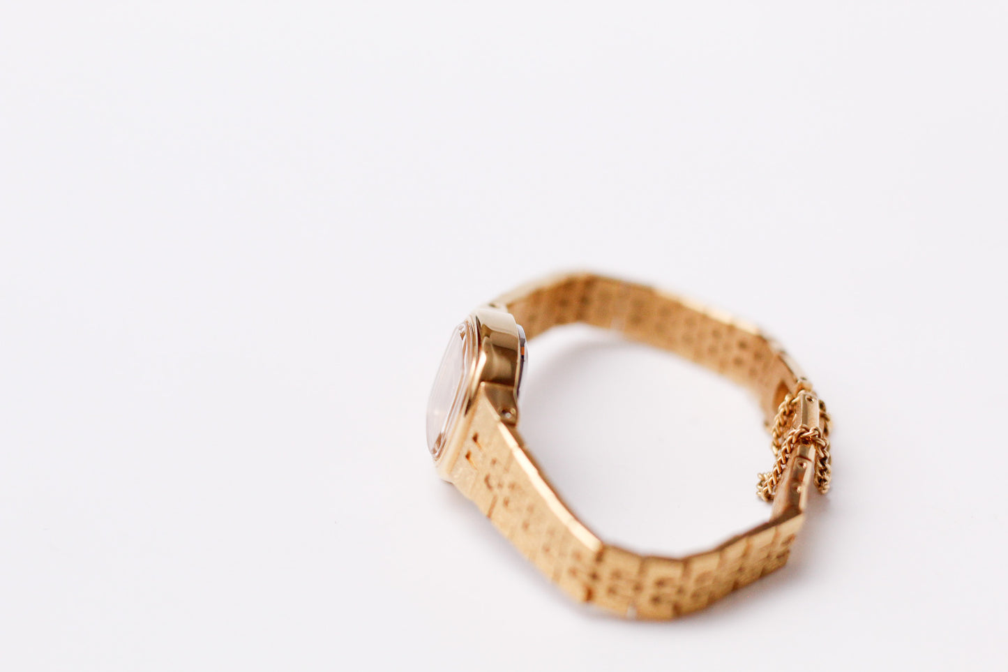 1992 Seiko Quartz Straight Grain Golden Dial Ladies' Wrist-Watch