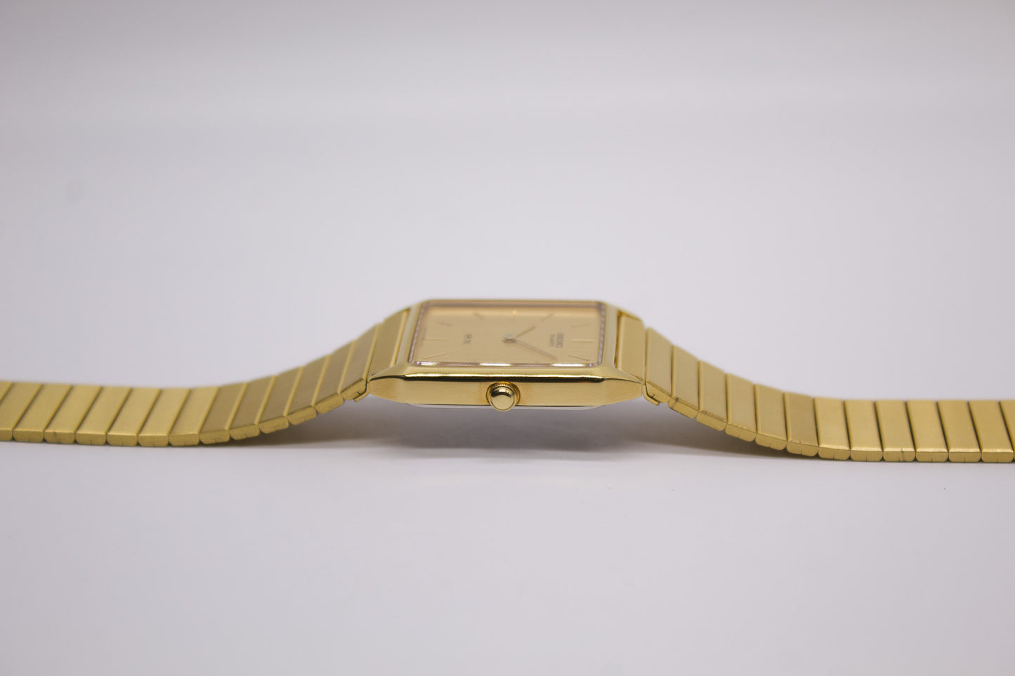 [New Old Stock] 1986 Seiko SX Tank Straight Grain Golden Dial Men's Wrist-Watch Full-Set