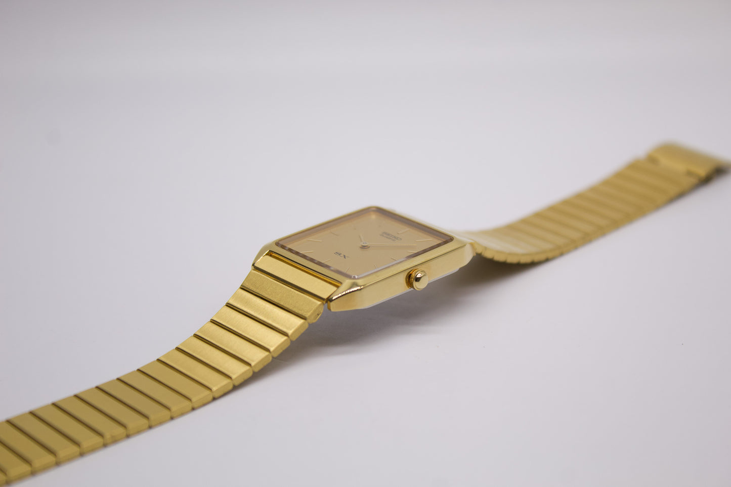 [New Old Stock] 1986 Seiko SX Tank Straight Grain Golden Dial Men's Wrist-Watch Full-Set