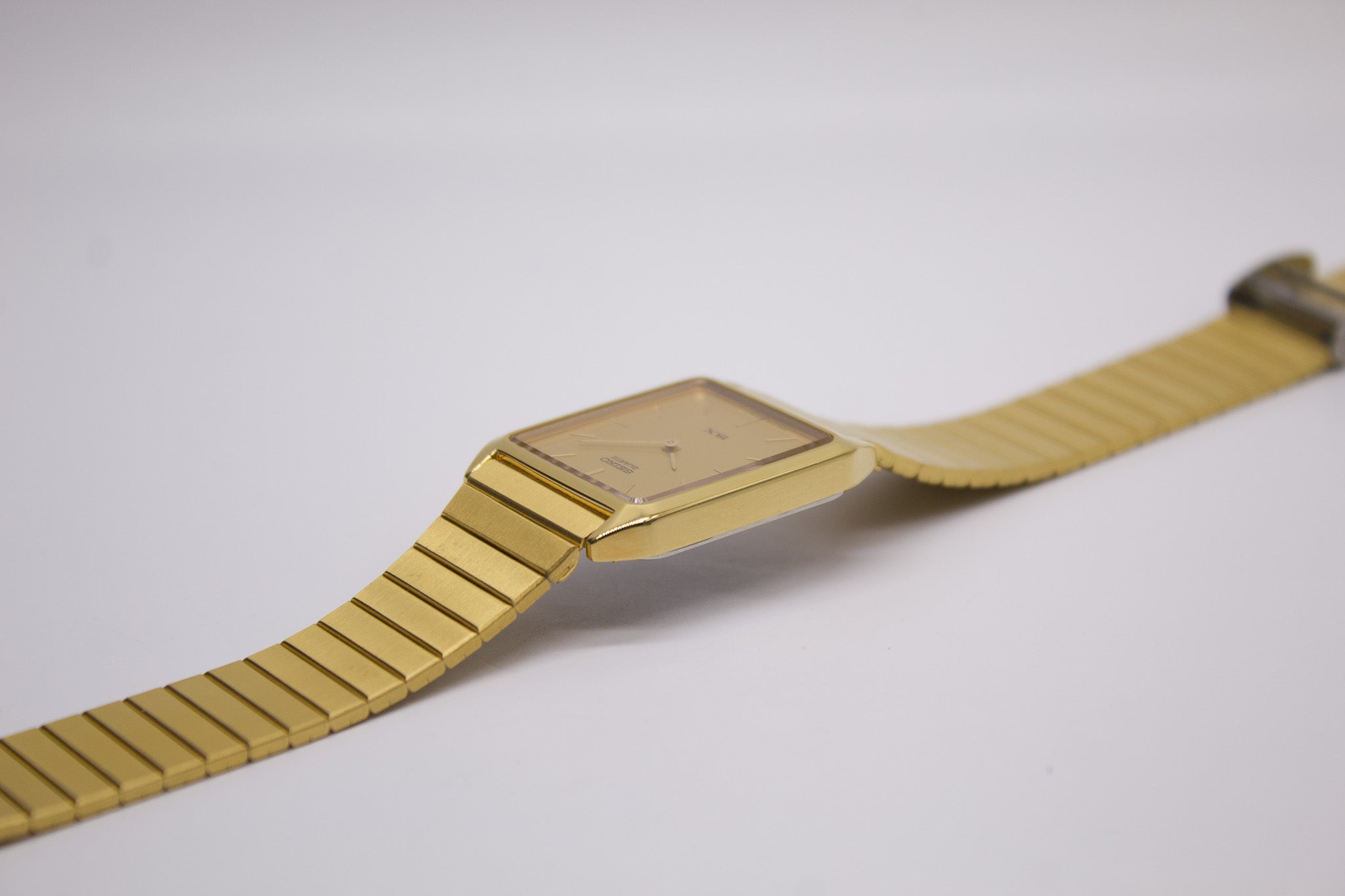 New Old Stock] 1986 Seiko SX Tank Straight Grain Golden Dial Men's