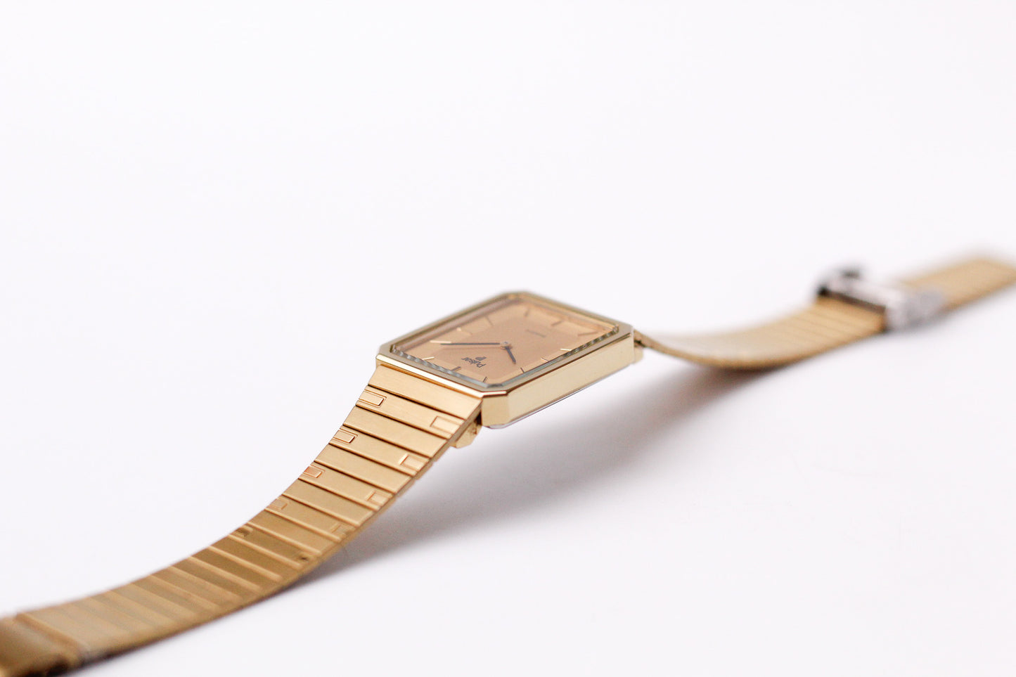 1985 Pulsar Quartz Straight Grain Golden Dial Men's Wrist-Watch