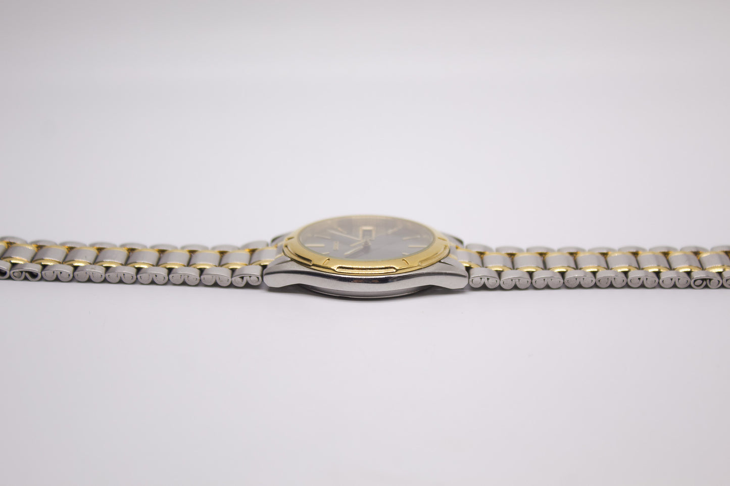 1998 Seiko Two Tone Quartz Sunburst Gray Dial Men's Wrist-Watch