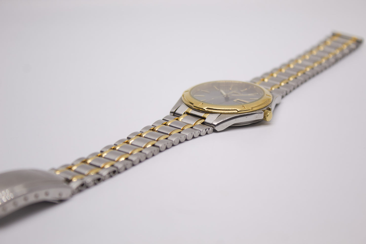 1998 Seiko Two Tone Quartz Sunburst Gray Dial Men's Wrist-Watch